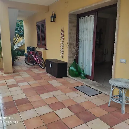 Appartamento Il Giardino Dom wakacyjny